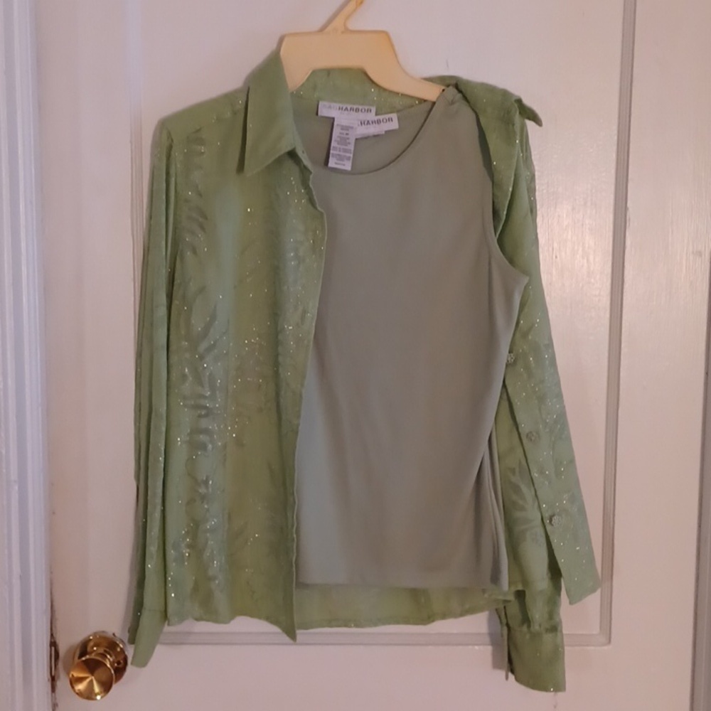 Sag Harbor 2 pc. Blouse with matching tank top size women's 8 p